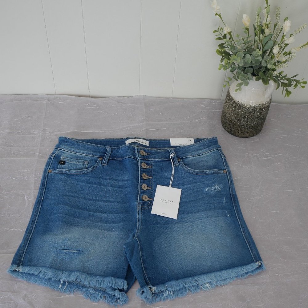 Kancan Zelda Mid Rise Shorts NWT
